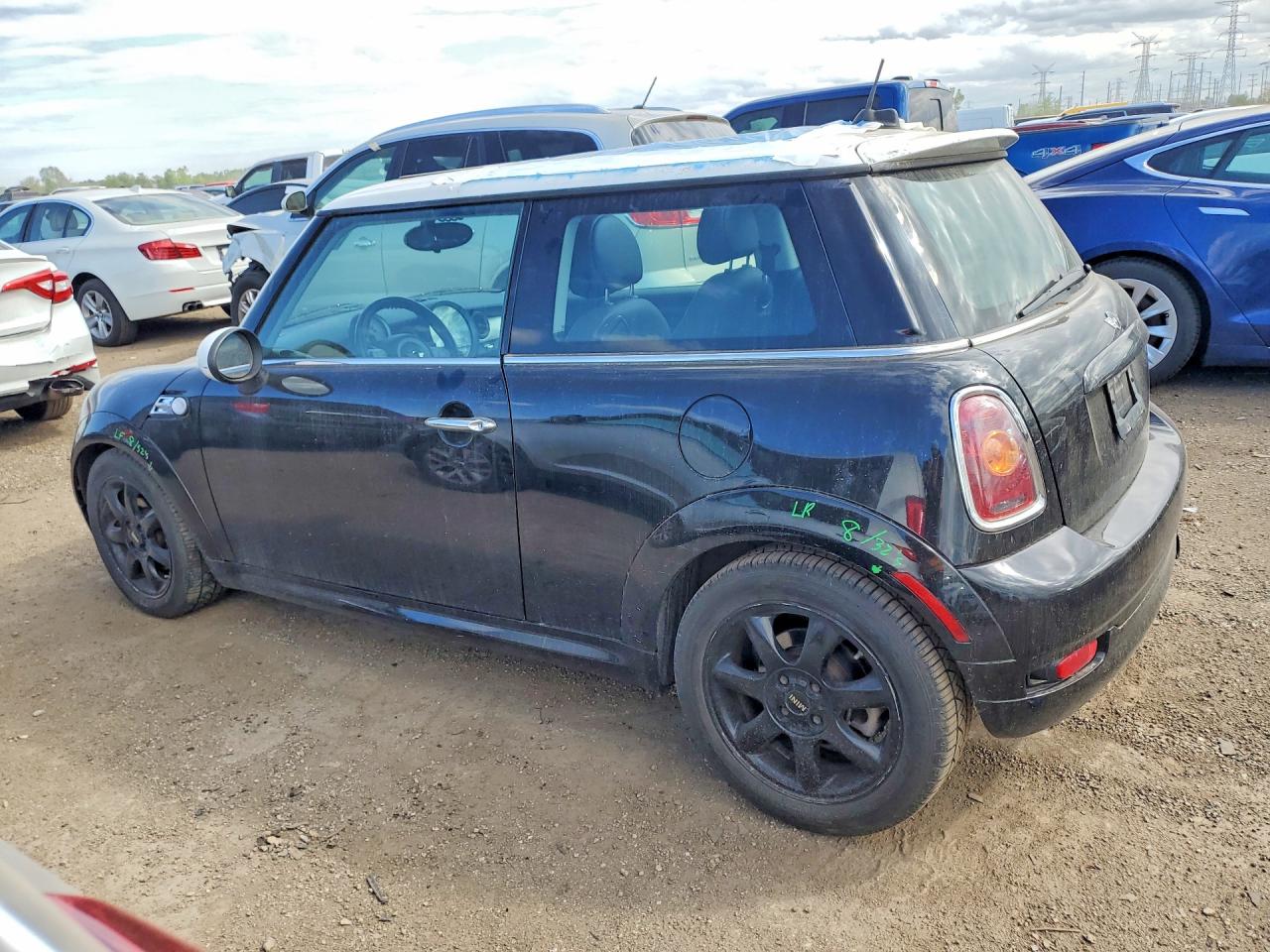 2010 MINI COOPER photo 3