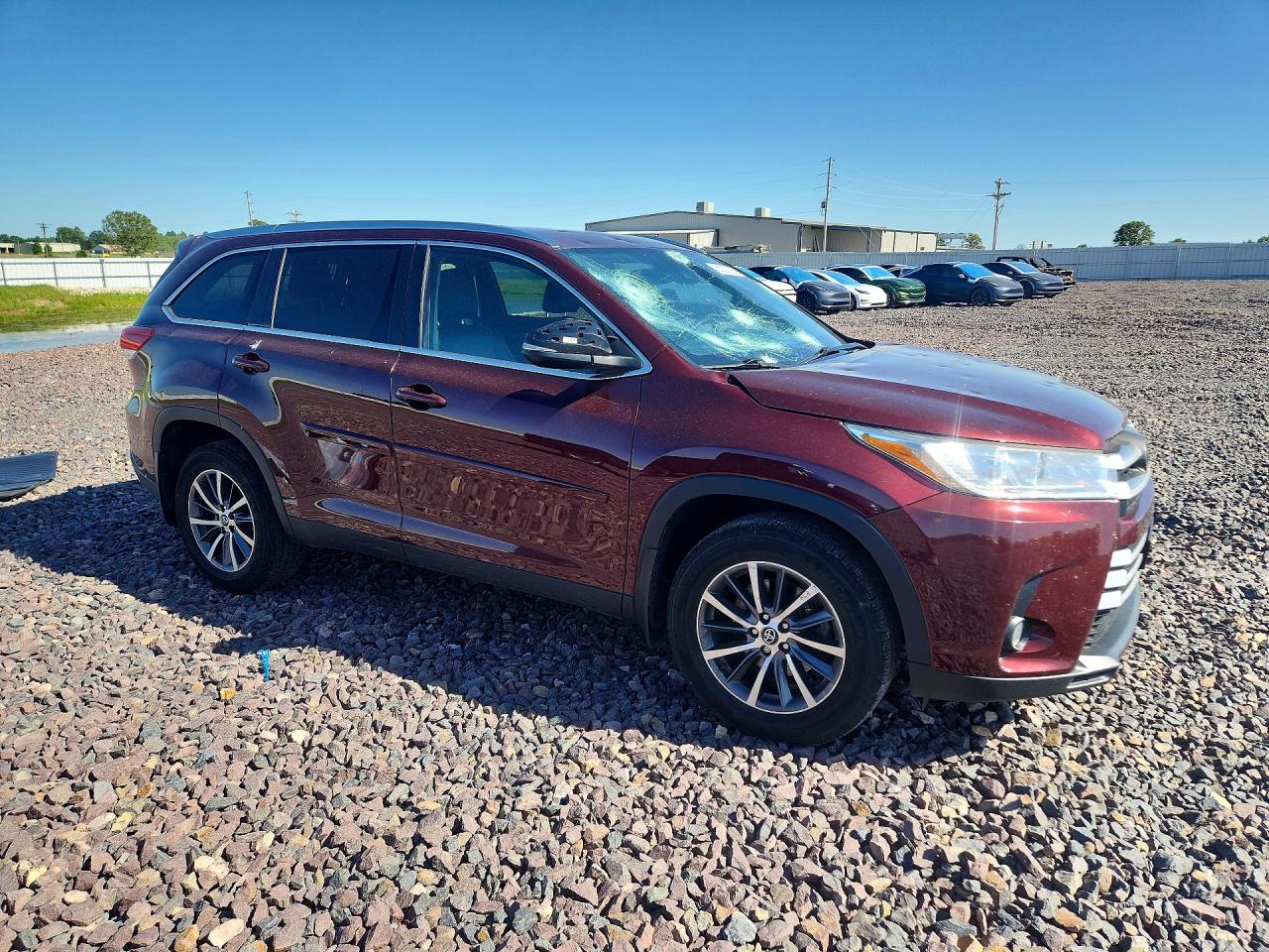 2019 TOYOTA HIGHLANDER XLE photo 7