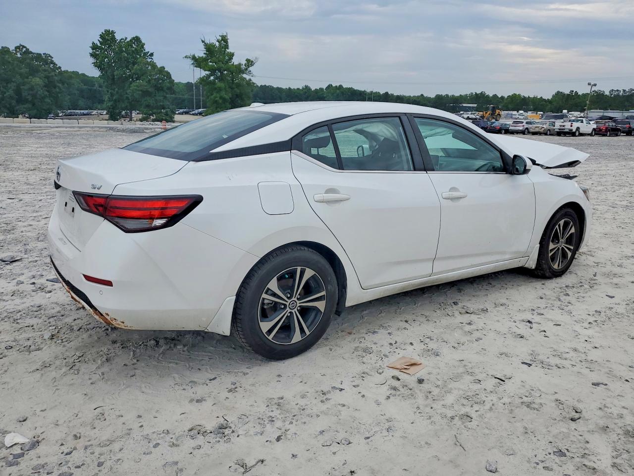 2022 NISSAN SENTRA SV photo 3