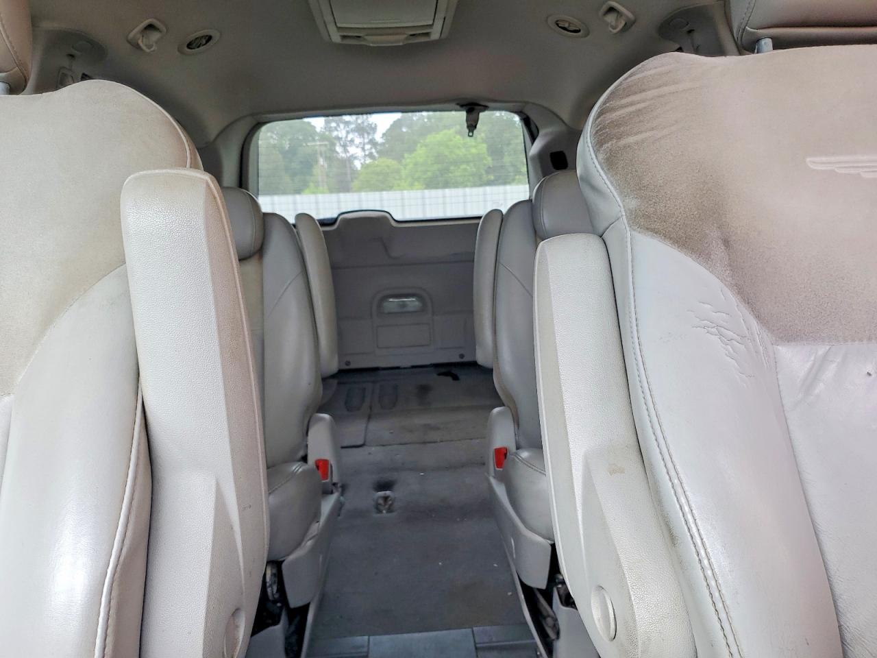 2010 CHRYSLER TOWN & COUNTRY LIMITED photo 19