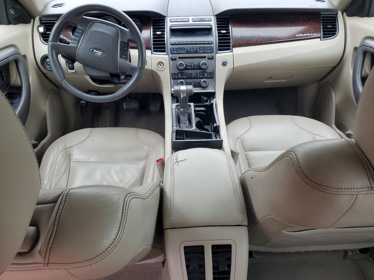 2010 FORD TAURUS SEL photo 22