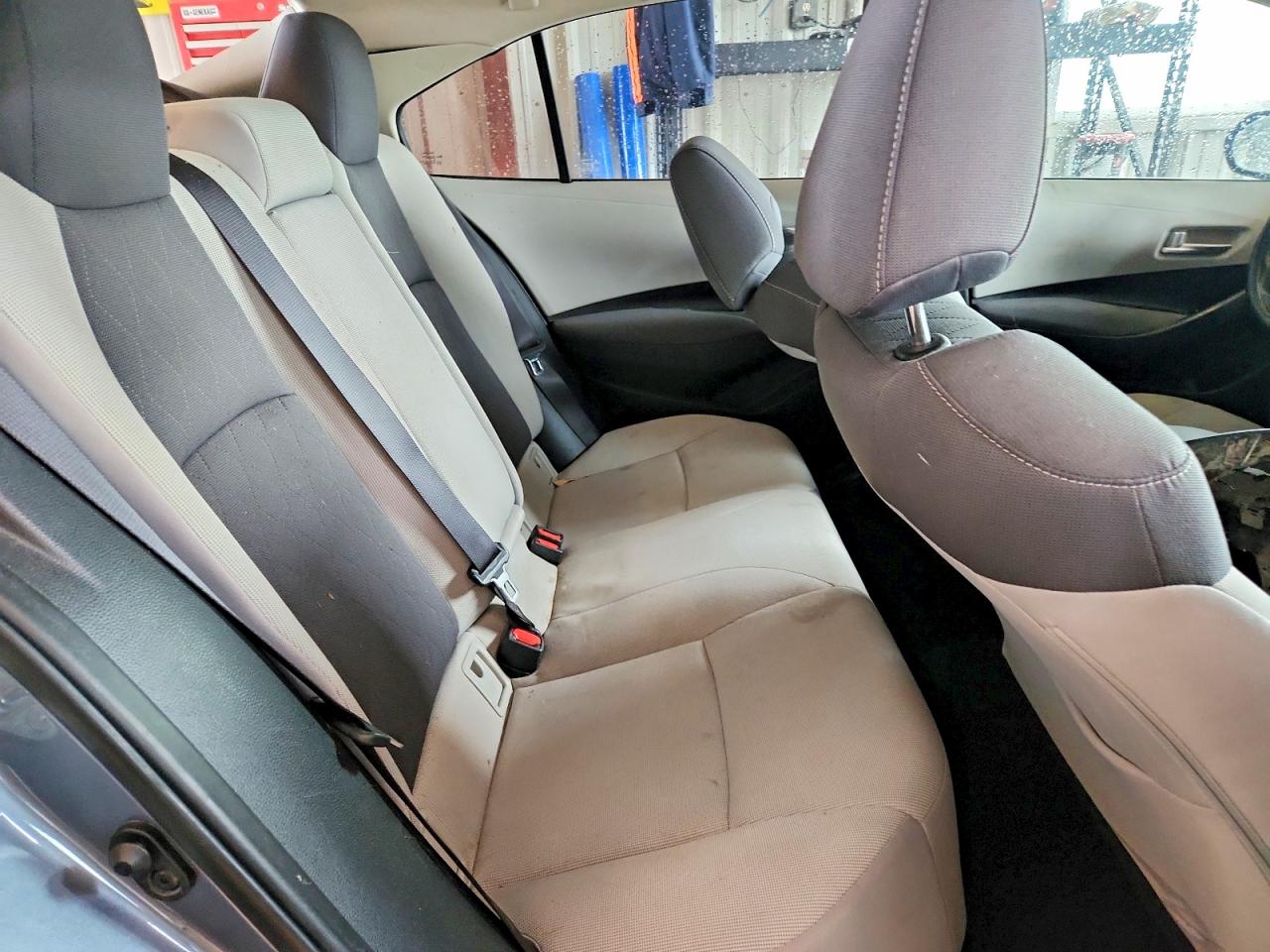 2020 TOYOTA COROLLA LE photo 10