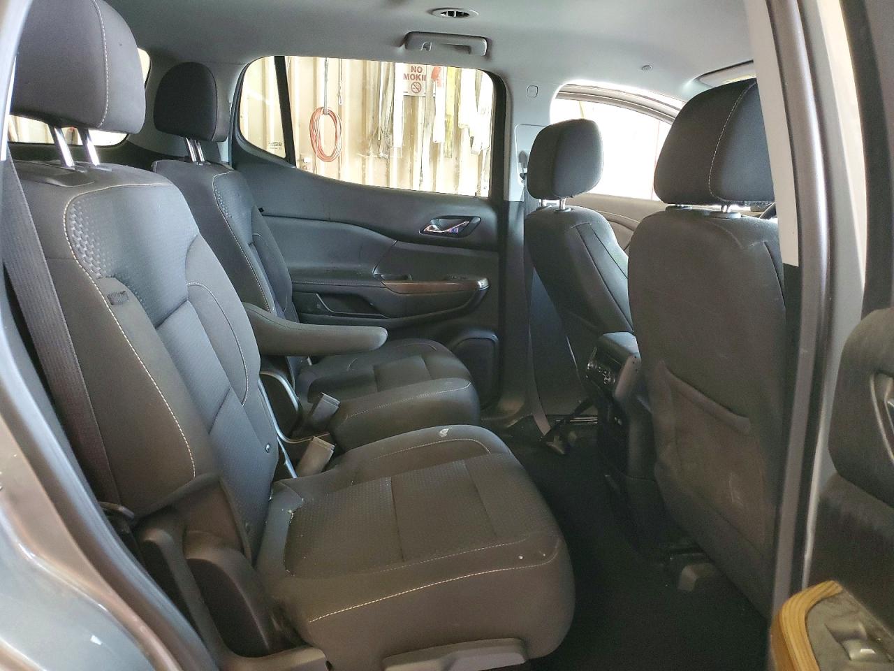2023 GMC ACADIA SLE photo 11