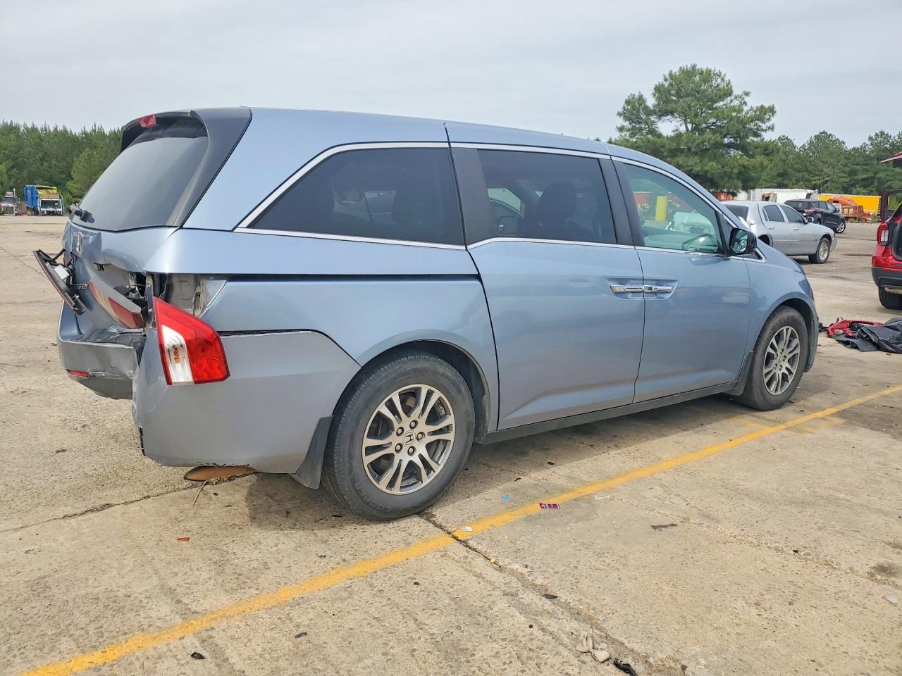 2013 HONDA ODYSSEY EXL photo 5