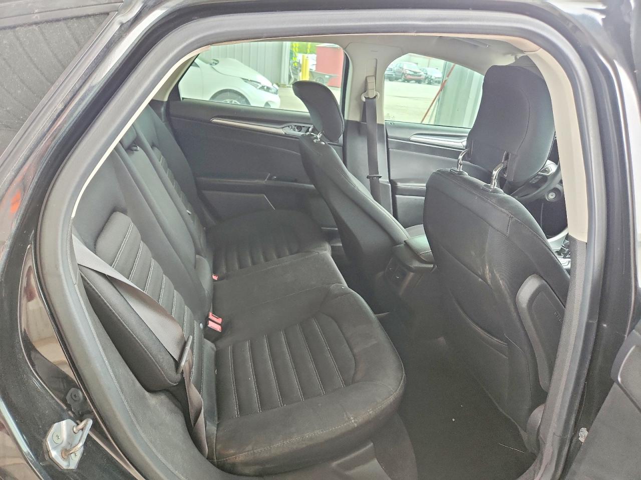 2013 FORD FUSION SE photo 28