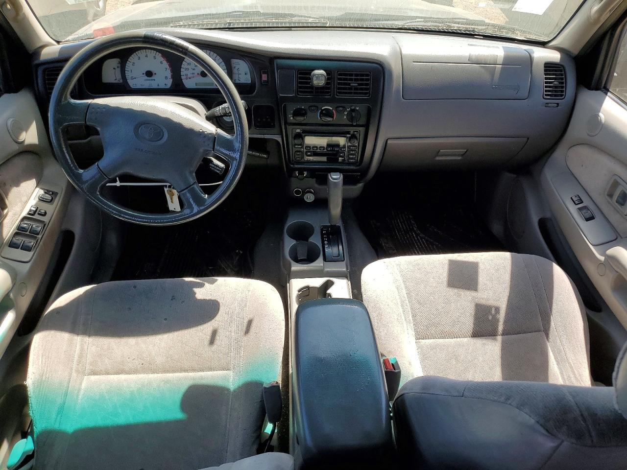 2002 TOYOTA TACOMA photo 22