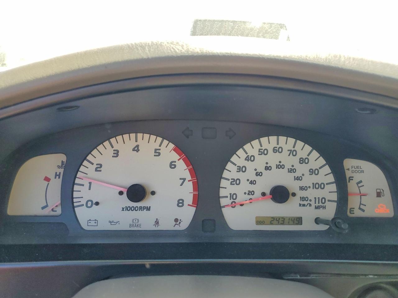 2002 TOYOTA TACOMA photo 25