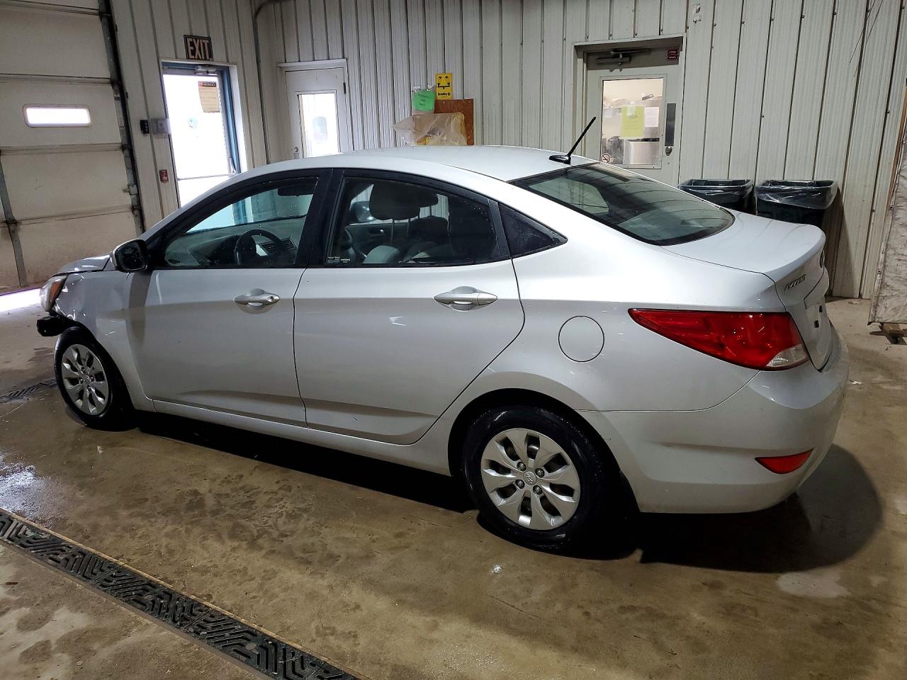 2016 HYUNDAI ACCENT SE photo 3