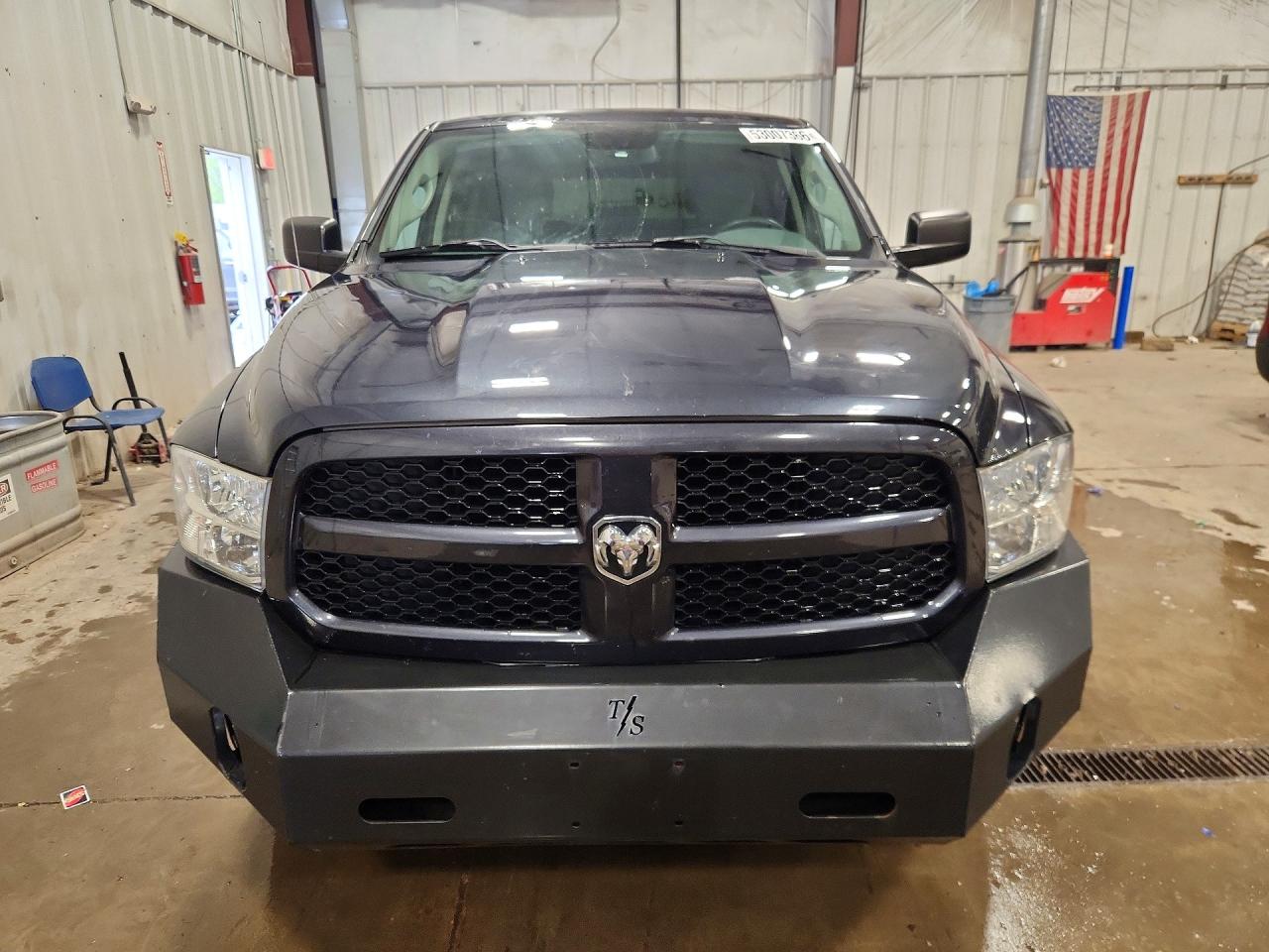 2014 RAM 1500 ST photo 9