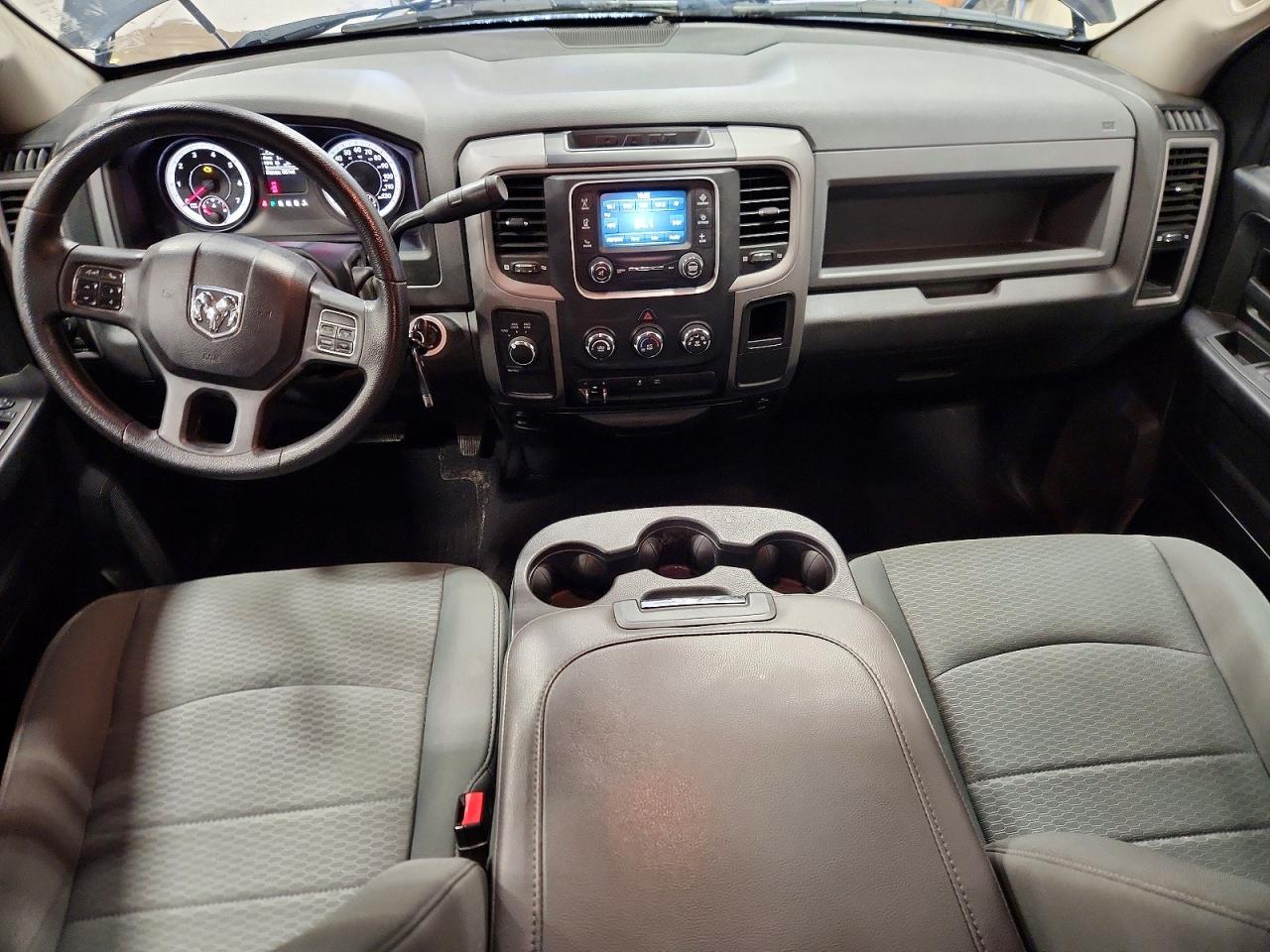 2014 RAM 1500 ST photo 15