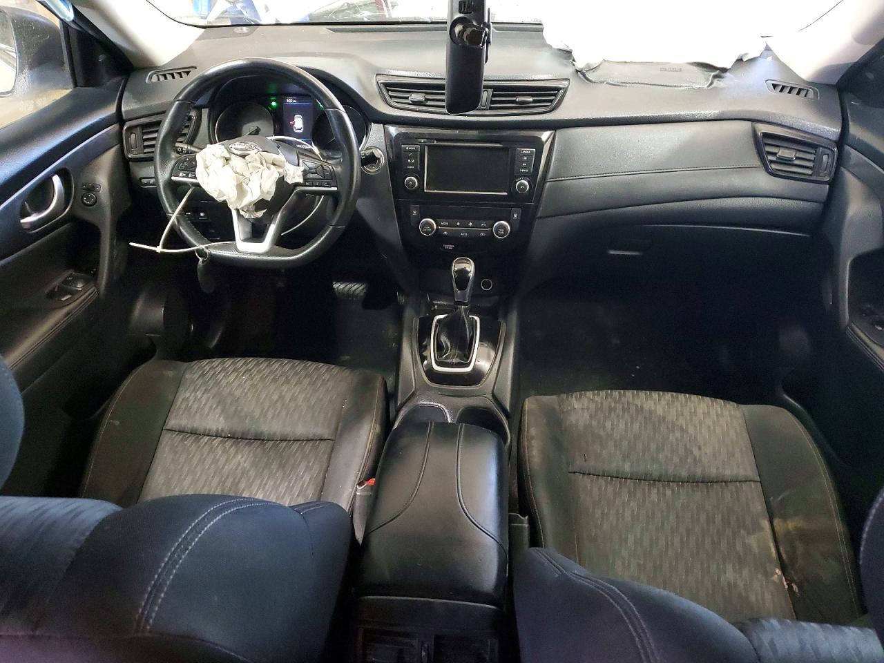 2019 NISSAN ROGUE SV photo 22
