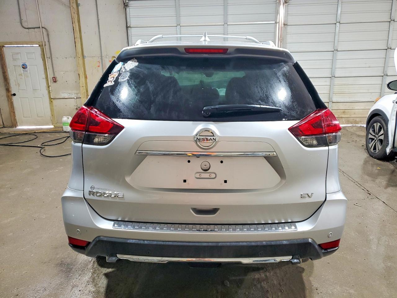 2019 NISSAN ROGUE SV photo 16