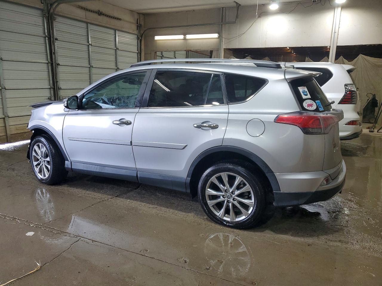 2017 TOYOTA RAV4 LIMITED photo 3