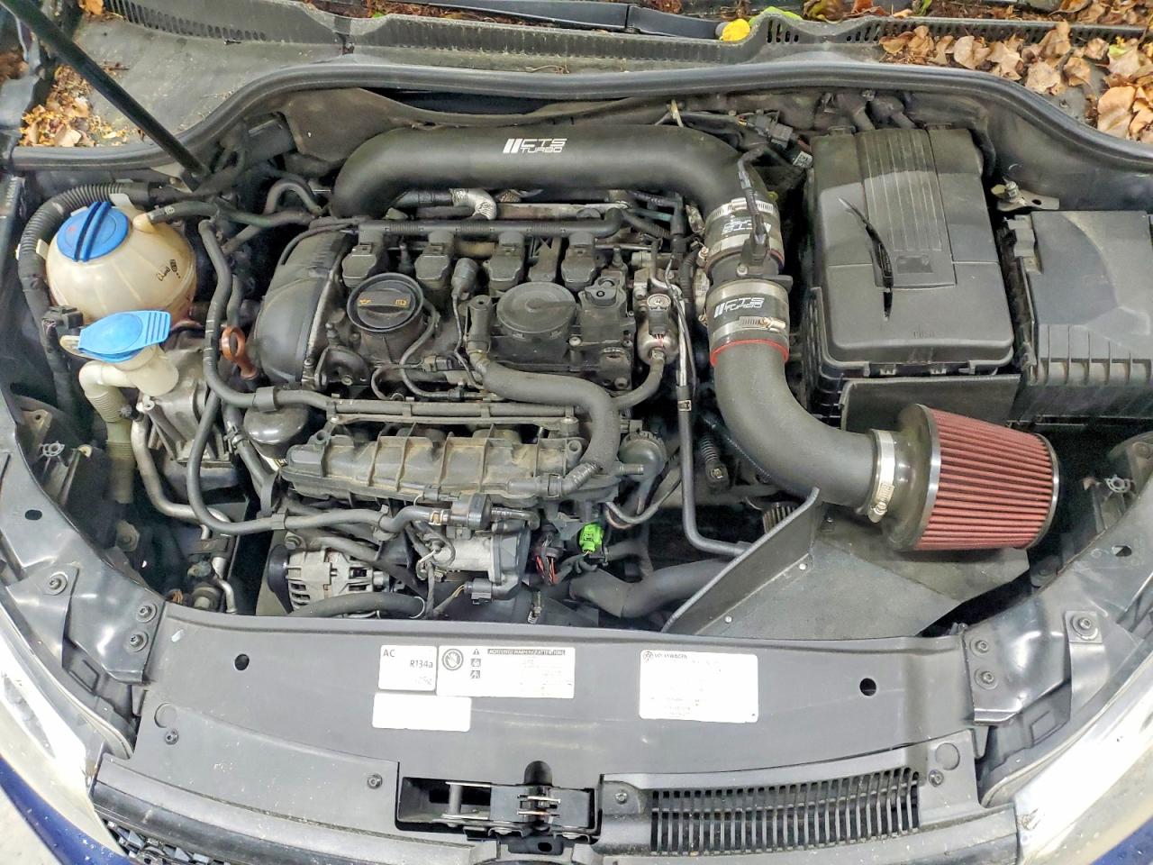 2012 VOLKSWAGEN GTI photo 21