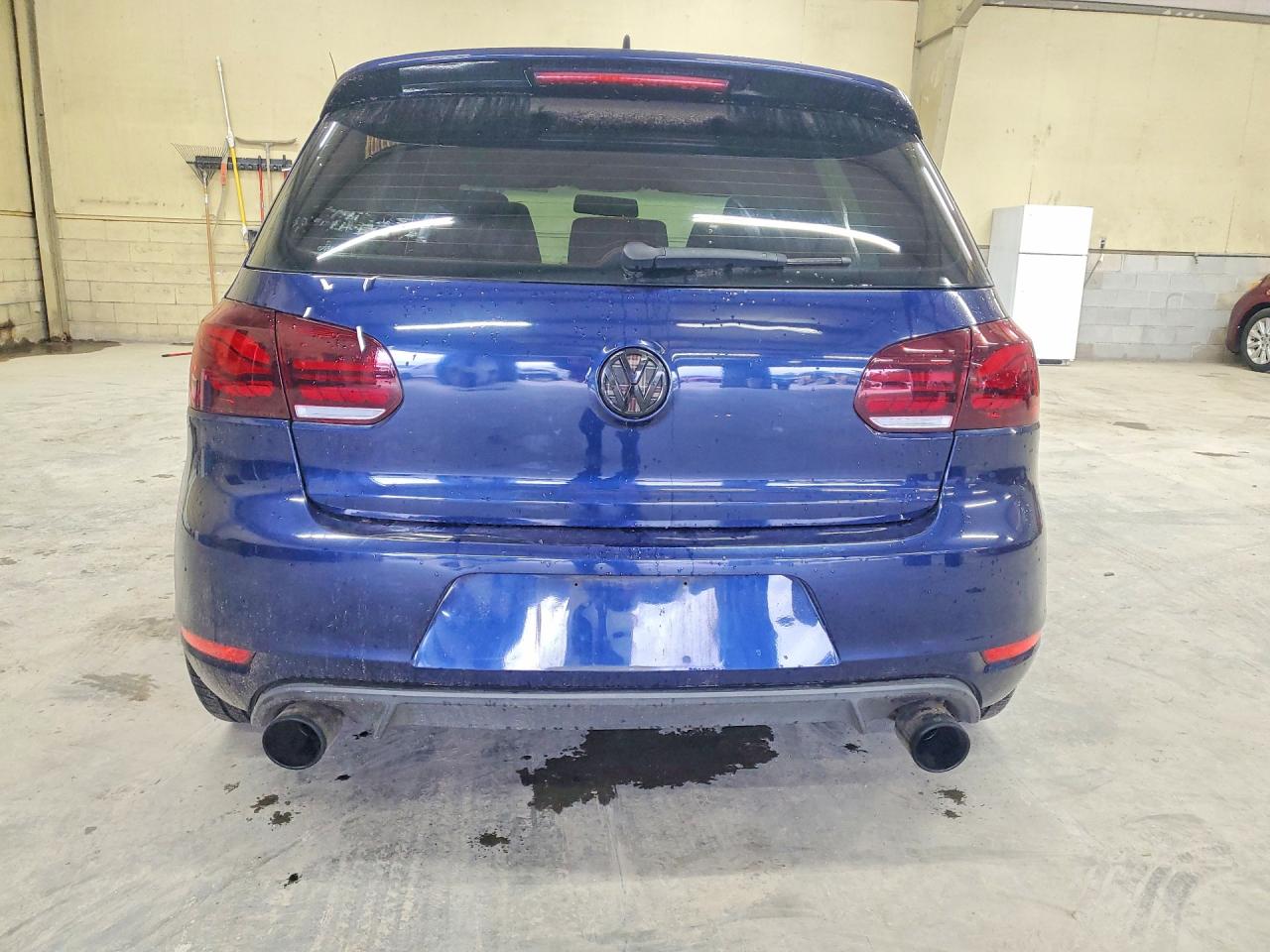 2012 VOLKSWAGEN GTI photo 11