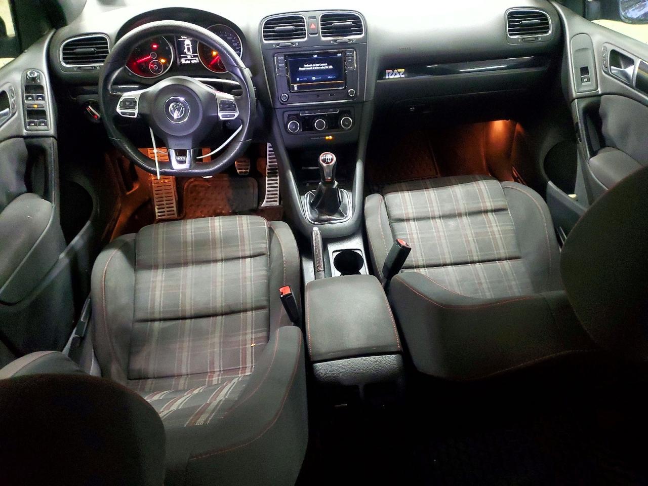 2012 VOLKSWAGEN GTI photo 15