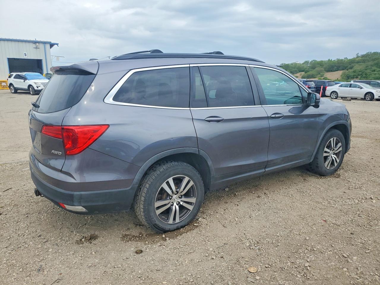 2016 HONDA PILOT EXL photo 3