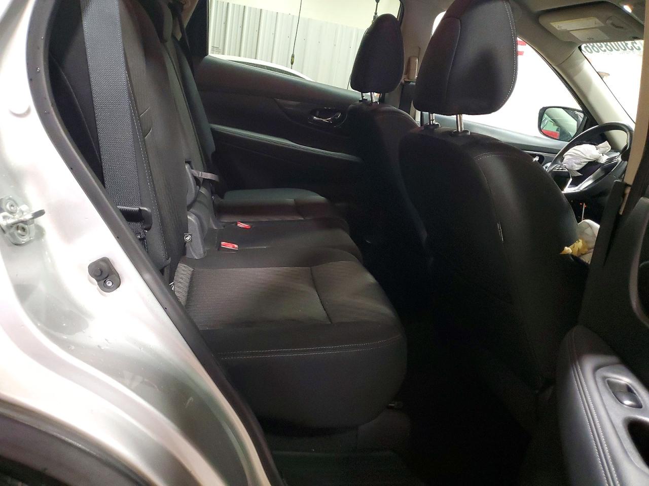 2018 NISSAN ROGUE SV photo 11