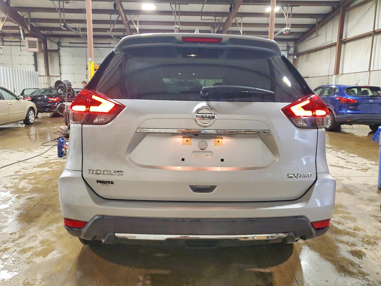 2018 NISSAN ROGUE SV photo 6