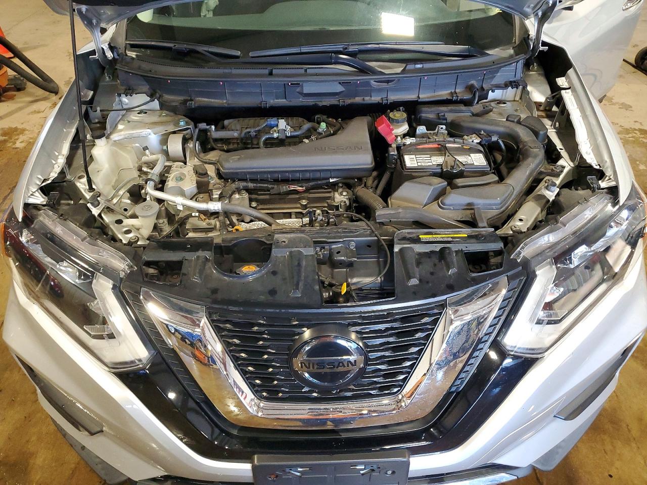 2018 NISSAN ROGUE SV photo 12