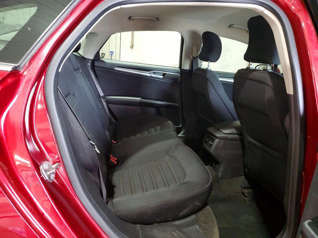 2015 FORD FUSION SE photo 28