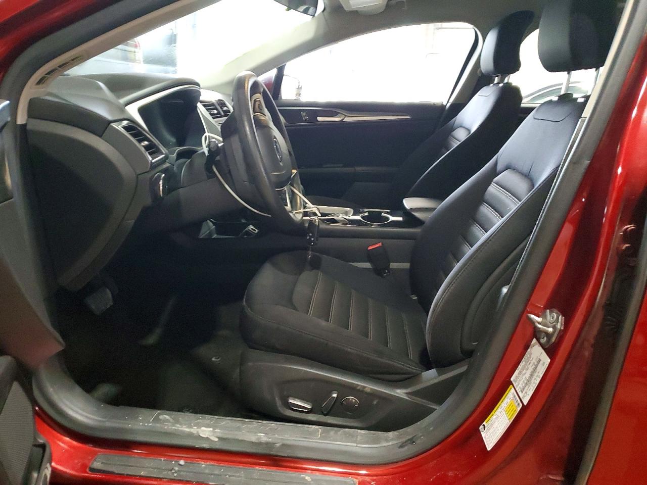 2015 FORD FUSION SE photo 19