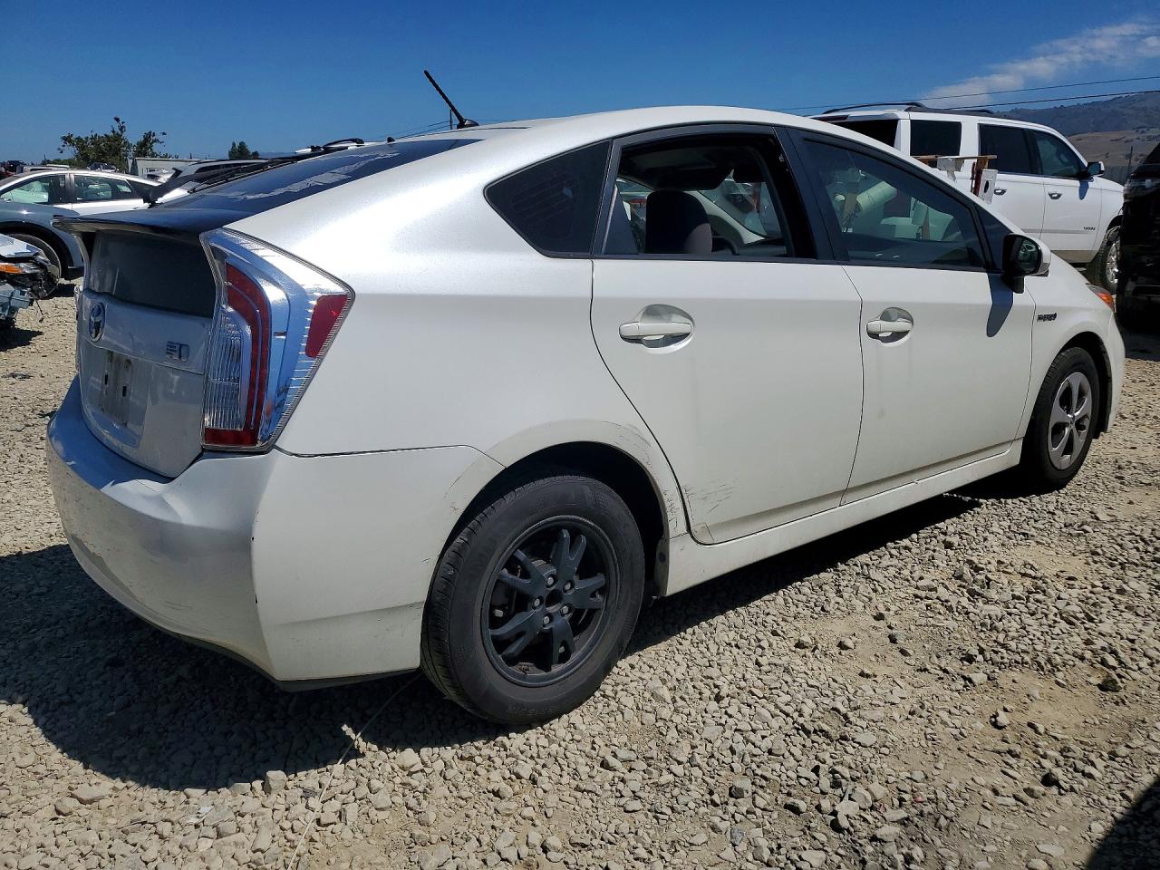 2015 TOYOTA PRIUS TWO photo 7