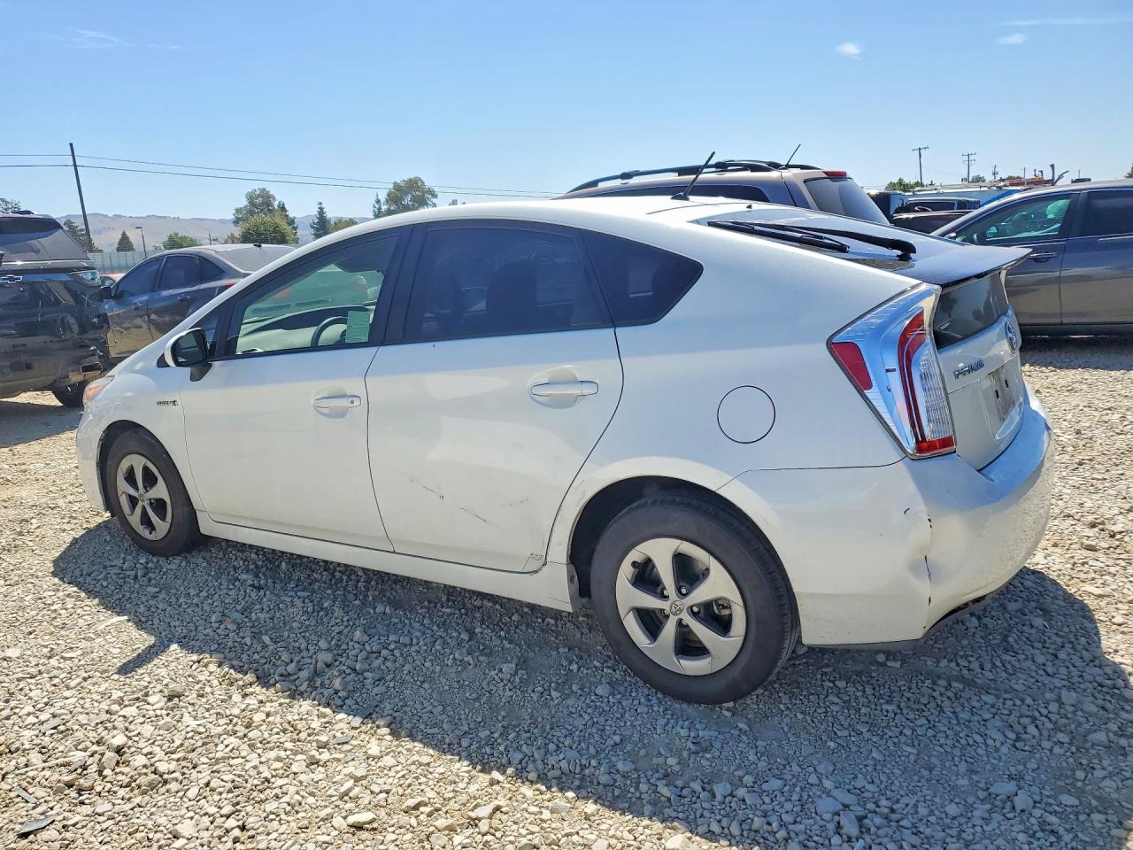 2015 TOYOTA PRIUS TWO photo 4