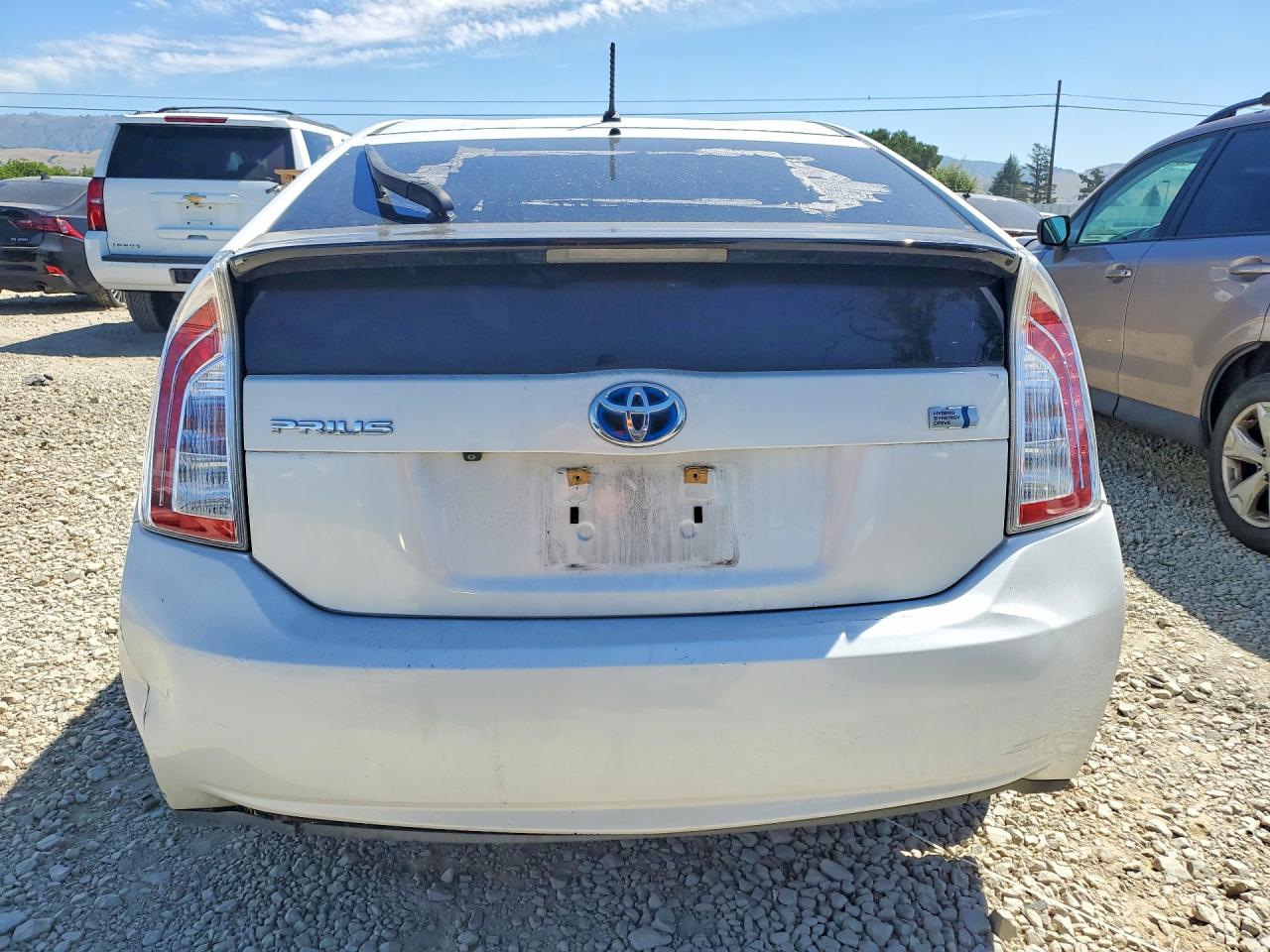 2015 TOYOTA PRIUS TWO photo 16