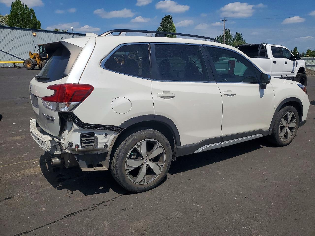 2020 SUBARU FORESTER TOURING photo 3