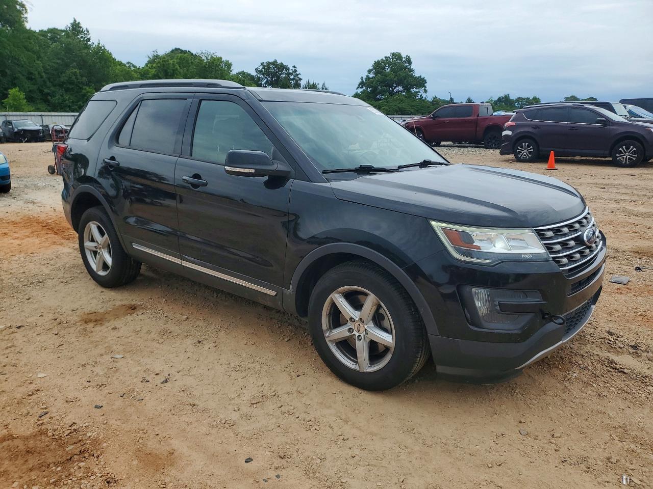 2016 FORD EXPLORER XLT photo 10
