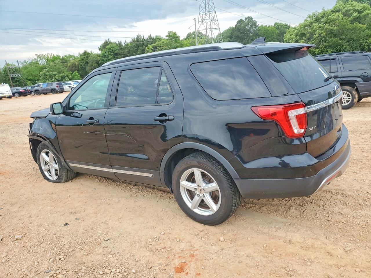 2016 FORD EXPLORER XLT photo 4