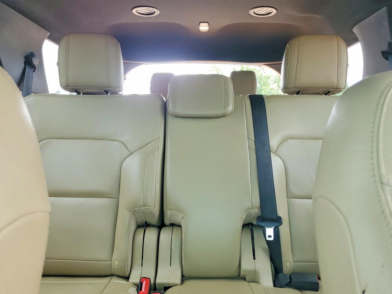 2016 FORD EXPLORER XLT photo 28