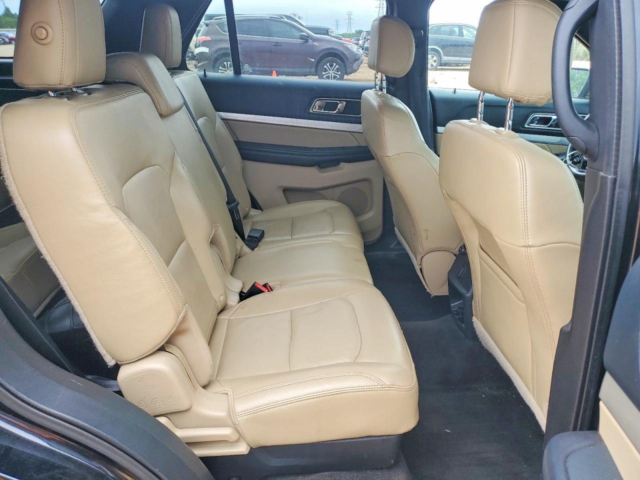 2016 FORD EXPLORER XLT photo 31