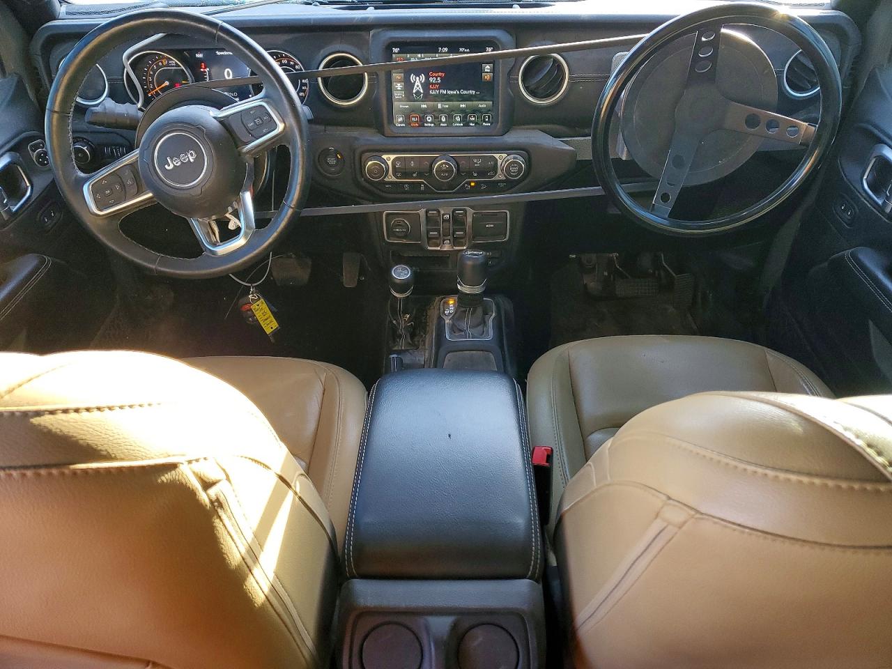 2018 JEEP WRANGLER UNLIMITED SAHARA photo 15