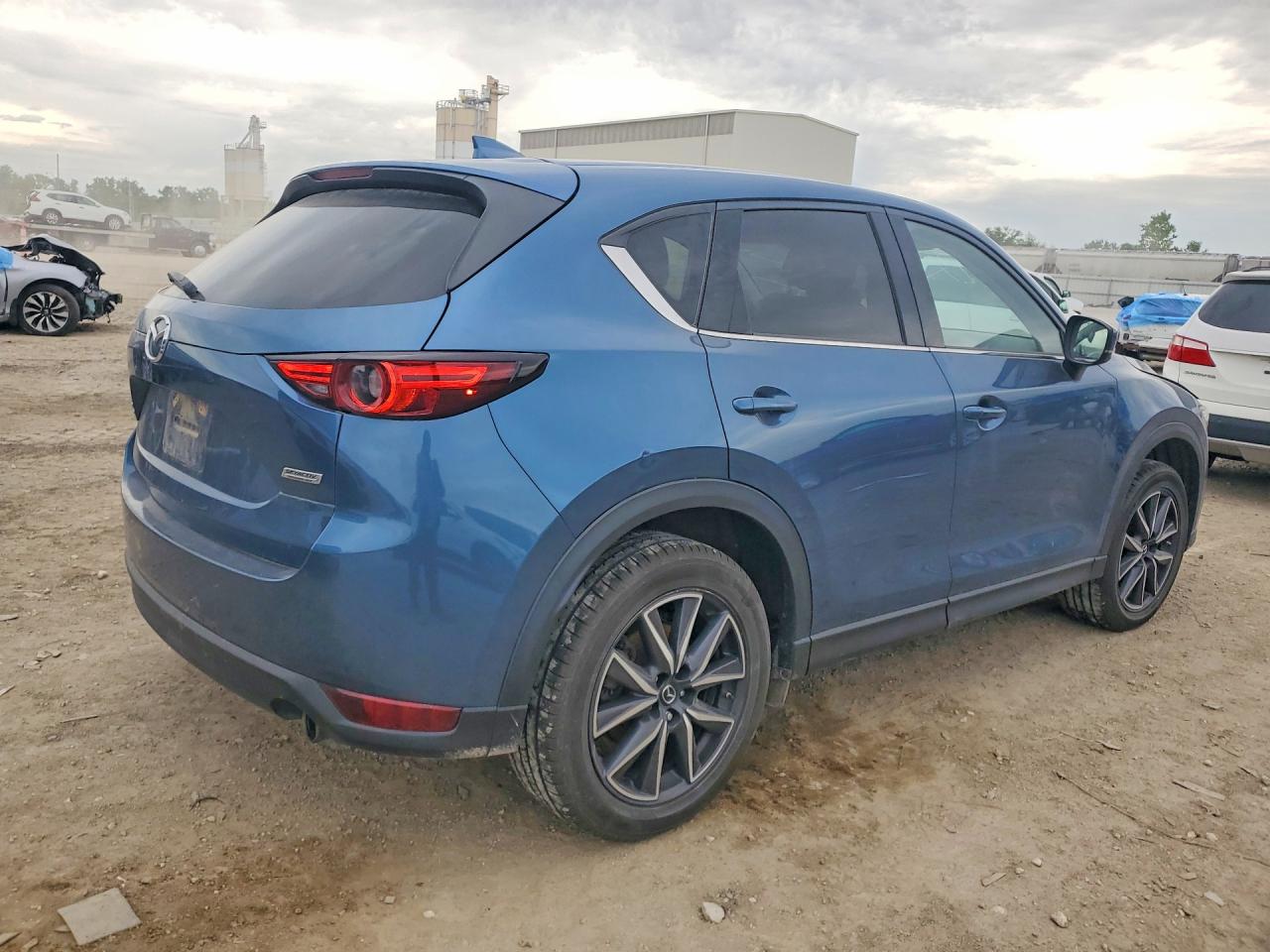 2017 MAZDA CX-5 GRAND TOURING photo 3