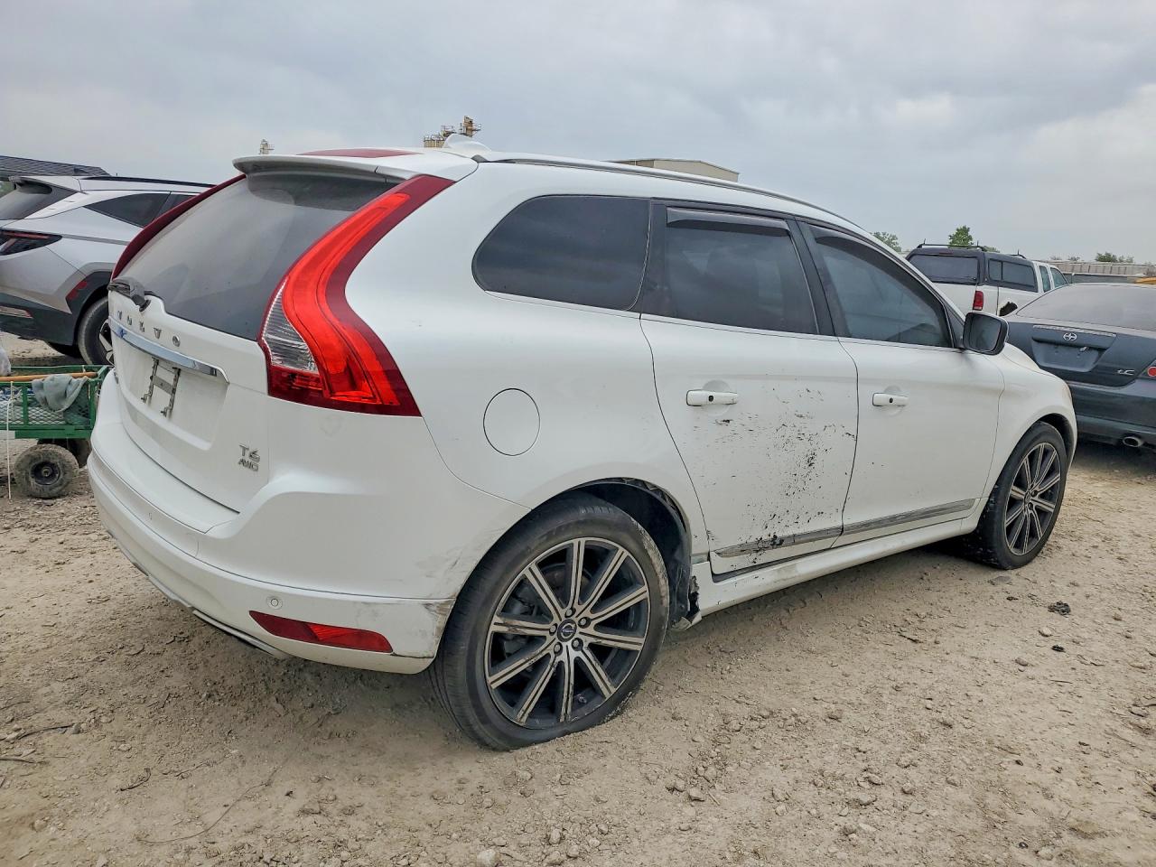 2015 VOLVO XC60 T6 PREMIER photo 7