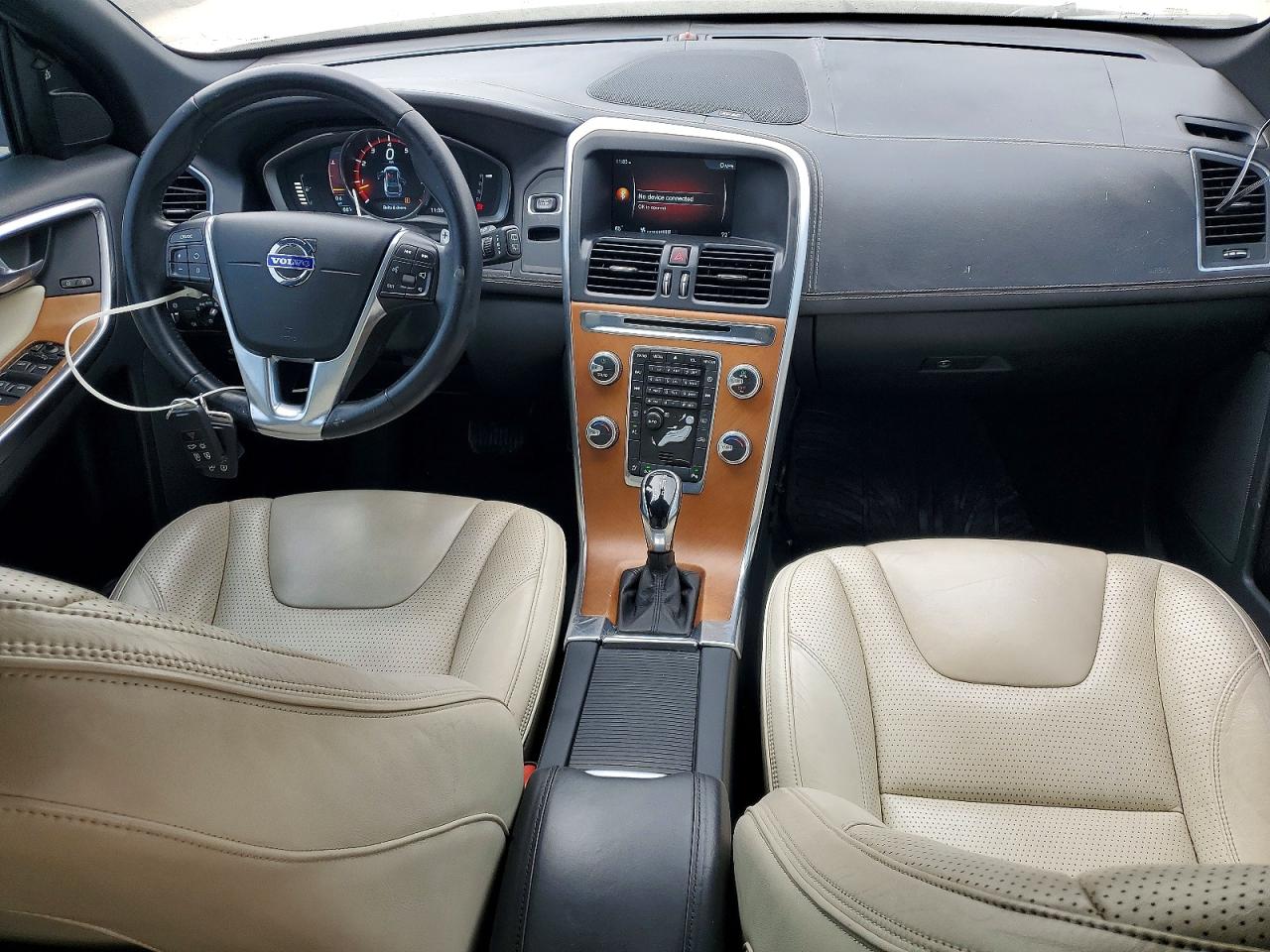 2015 VOLVO XC60 T6 PREMIER photo 22