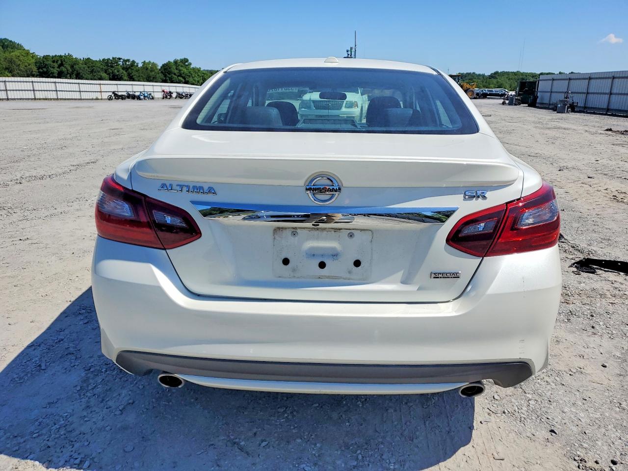 2018 NISSAN ALTIMA 2.5 SR photo 16