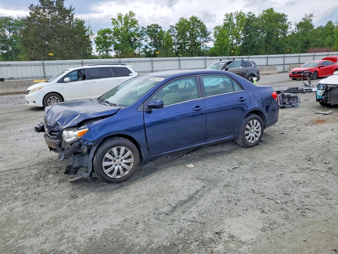 2013 TOYOTA COROLLA