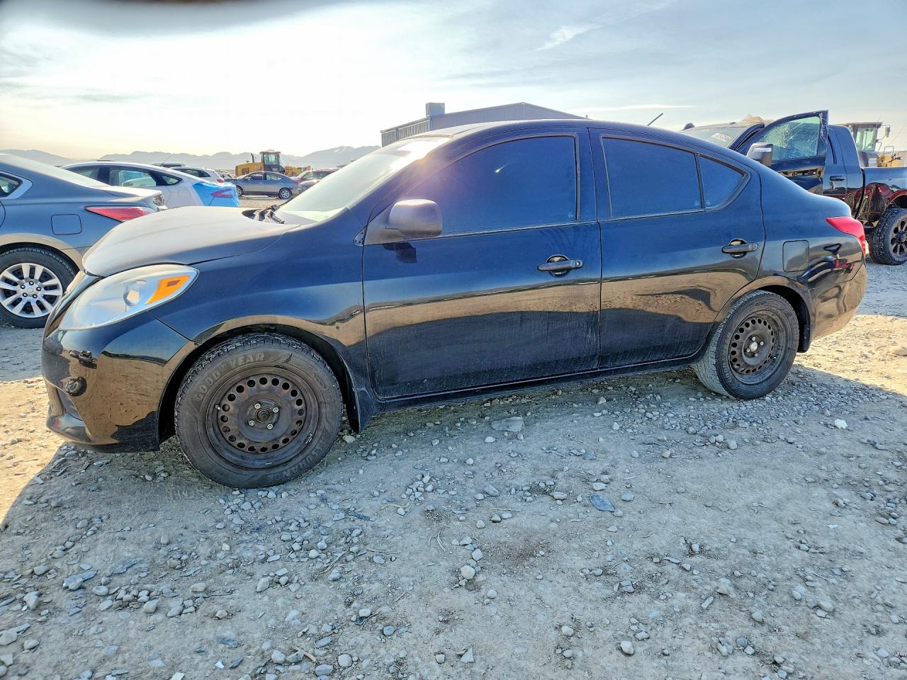 2014 NISSAN VERSA