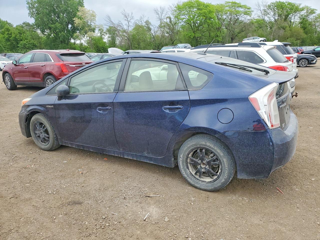 2014 TOYOTA PRIUS THREE photo 3