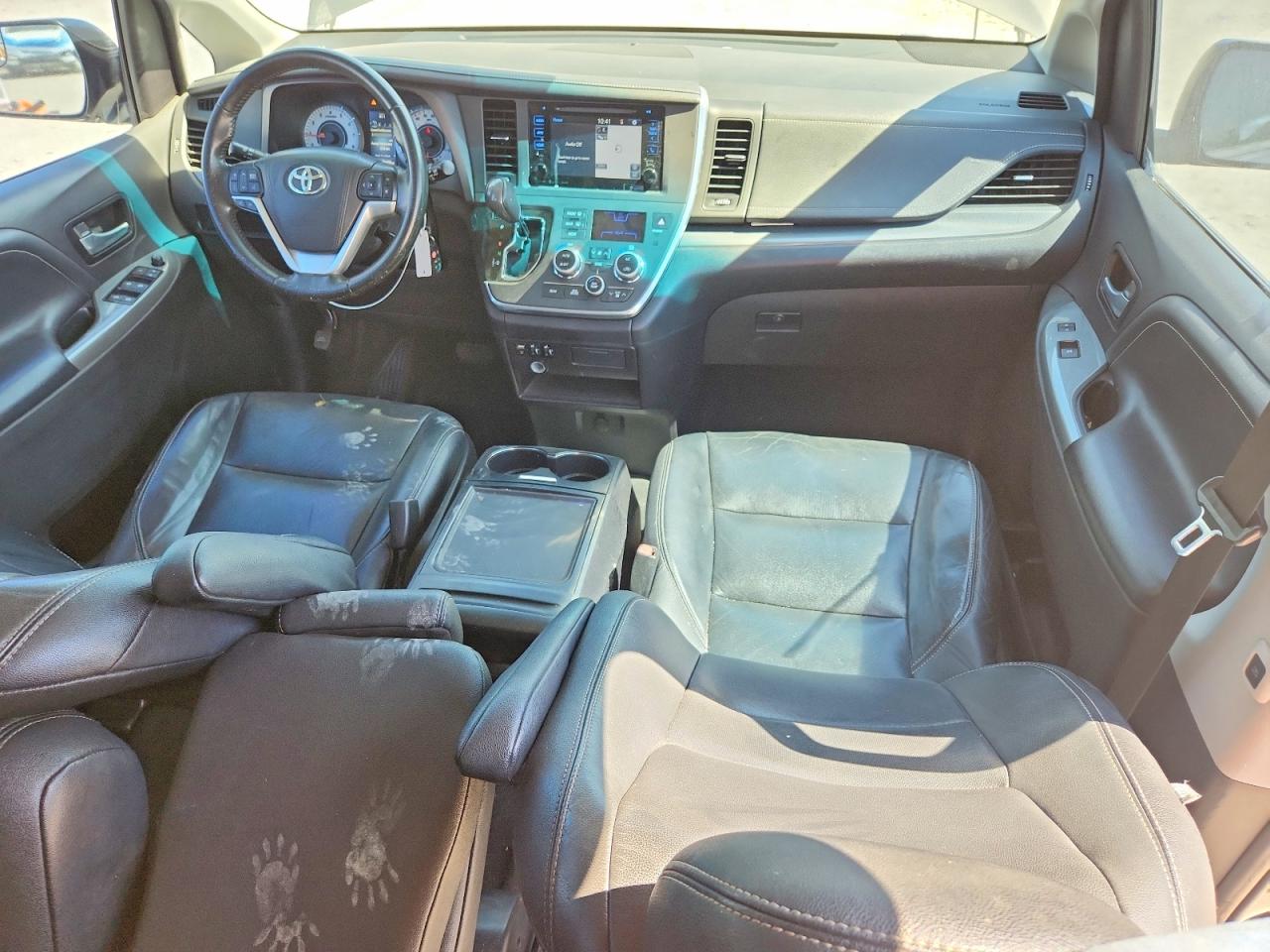 2015 TOYOTA SIENNA SE 8-PASSENGER photo 22