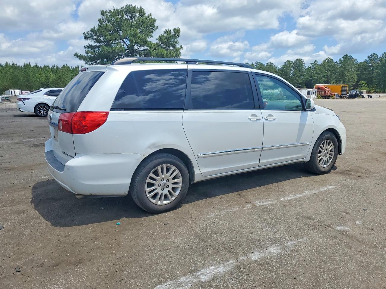 2007 TOYOTA SIENNA XLE LIMITED 7-PASSENGER photo 3