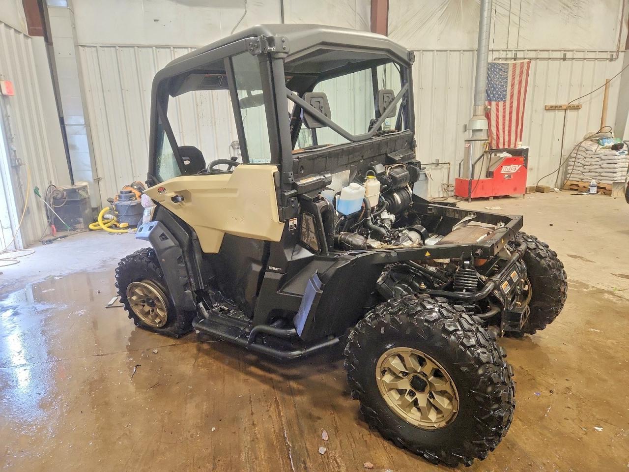 2023 CAN-AM DEFENDER UTILITY VEHICLE photo 7