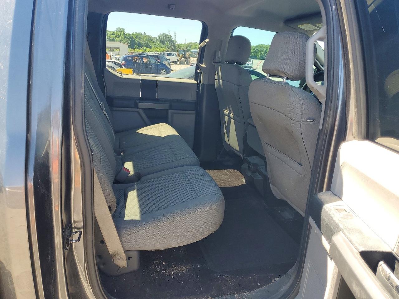 2017 FORD F150 SUPERCREW photo 28