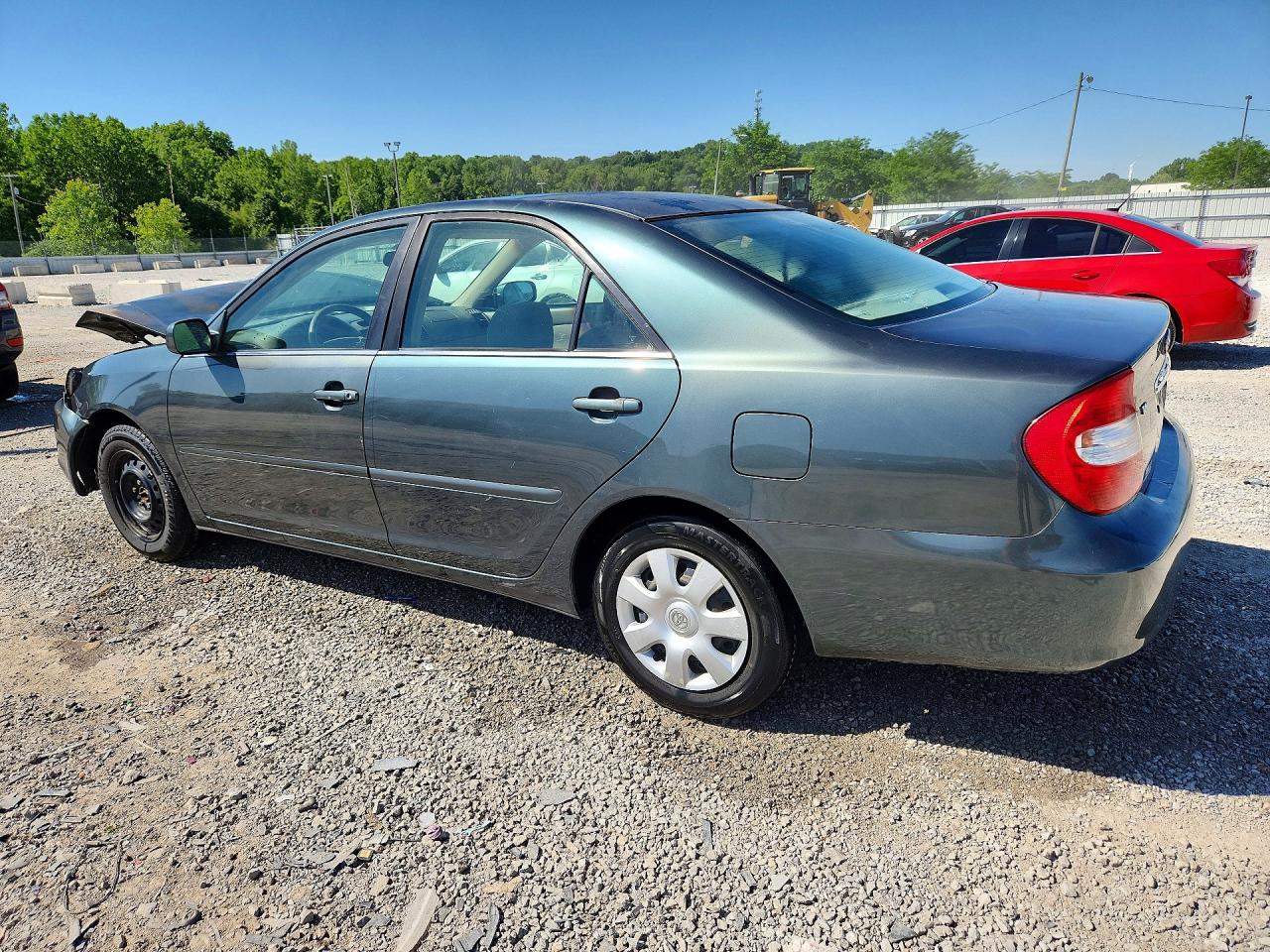 2002 TOYOTA CAMRY LE photo 4