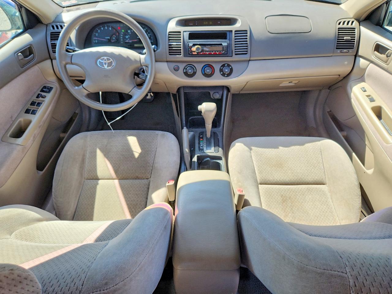 2002 TOYOTA CAMRY LE photo 22