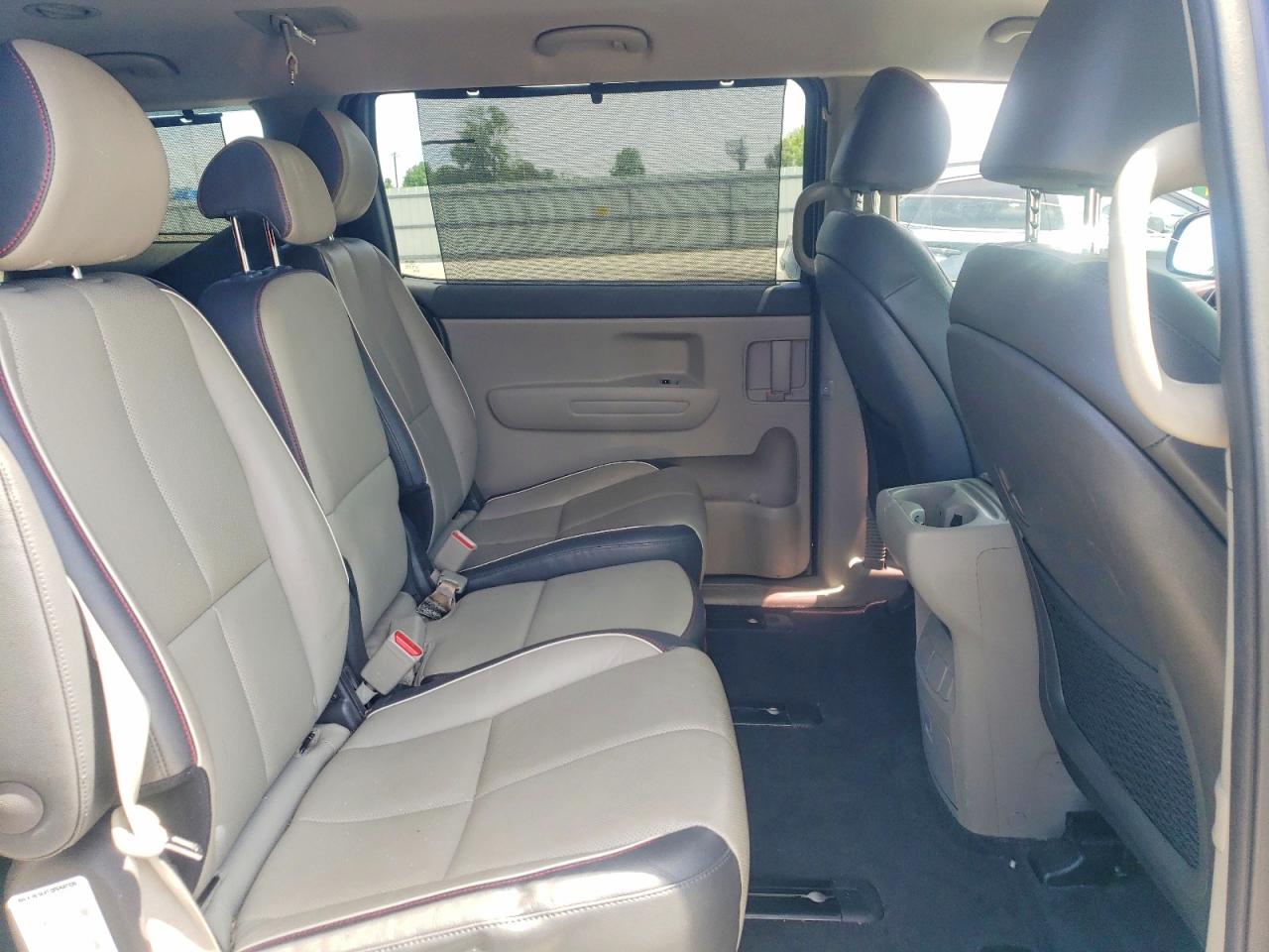 2018 KIA SEDONA LX photo 21