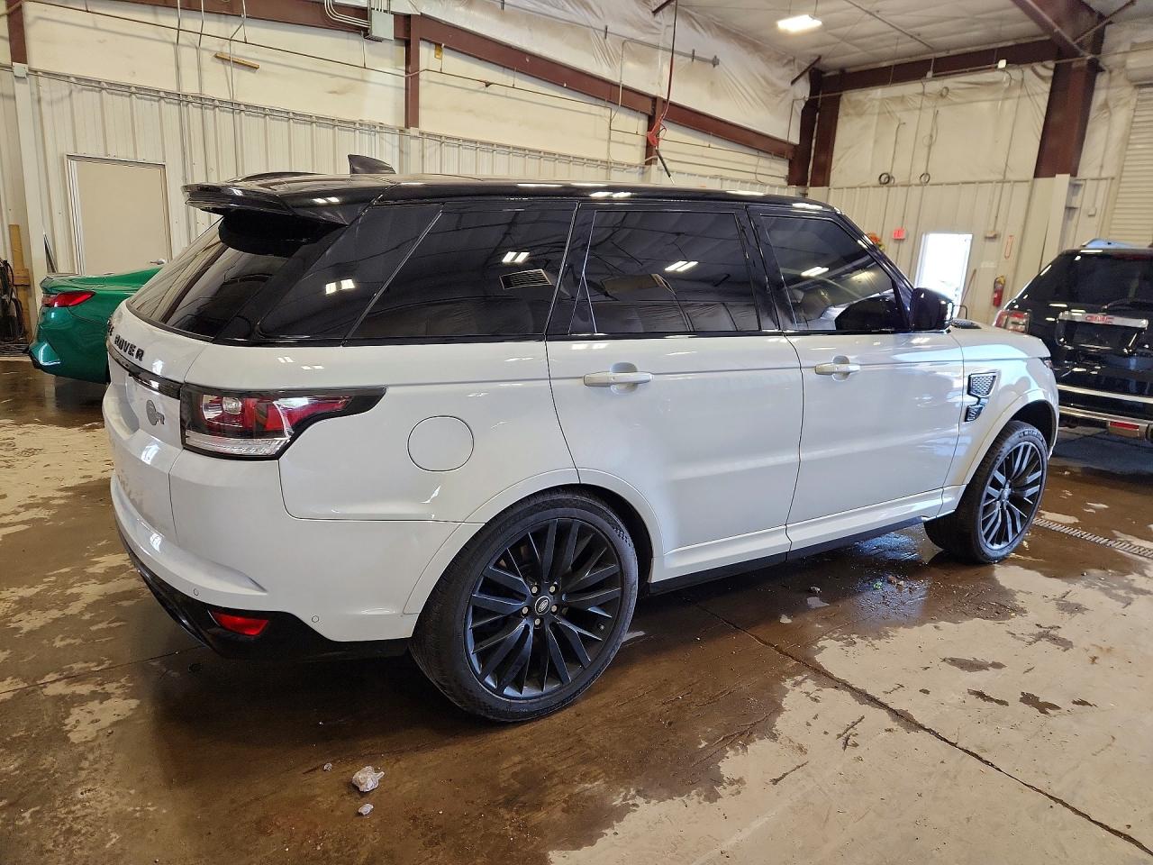 2017 LAND ROVER RANGE ROVER SPORT SVR photo 5
